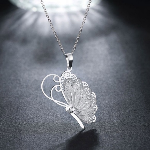 ❤️4 for $20 Sale❤️ Silver butterfly necklace - Picture 3 of 4